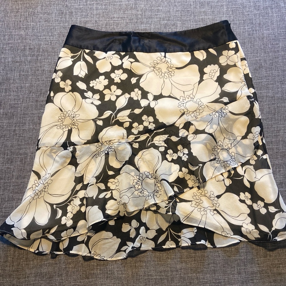 Vintage 2000s Banana Republic Floral Asymmetrical Mini Skirt